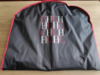 Traje Carolina Herrera (regalo funda y corbatas)