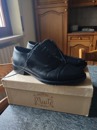 Scarpe eleganti da donna in pelle nera 