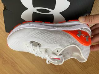 Desportivas Under Armour Hovr Sonic 5