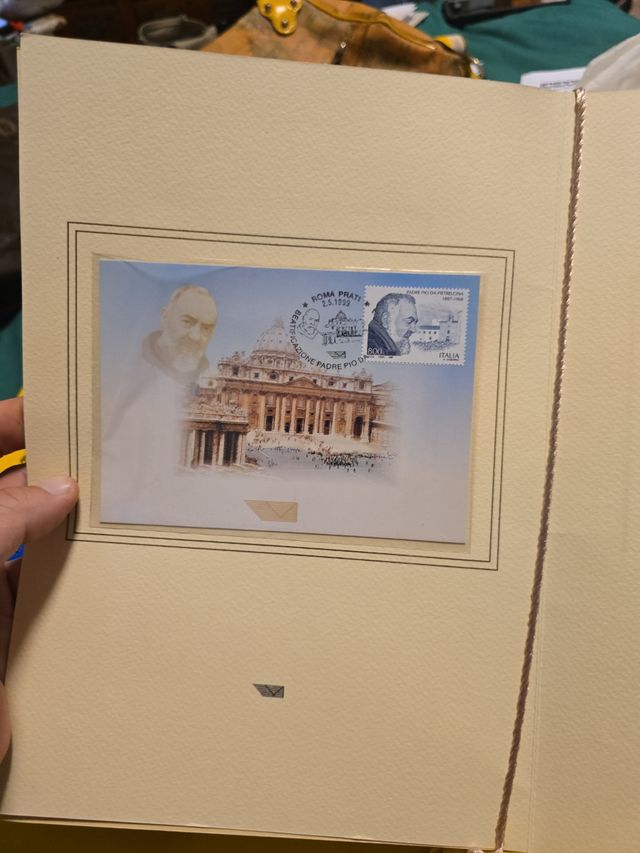 Francobollo Padre Pio