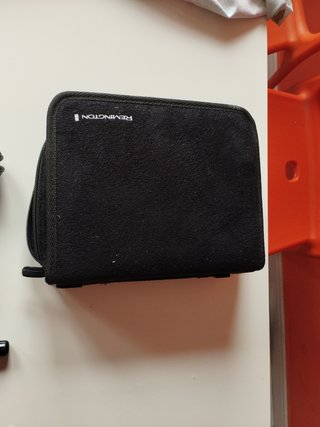 Estuche con accesorios de peluqueria
