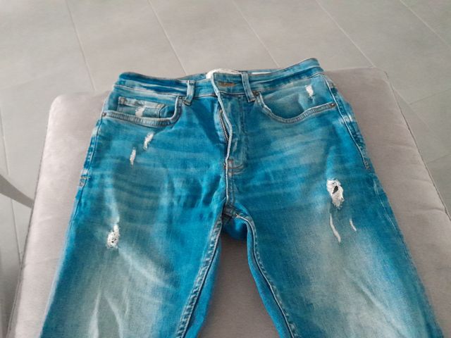 Pantalón vaqueros adolescente