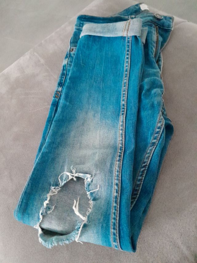 Pantalón vaqueros adolescente