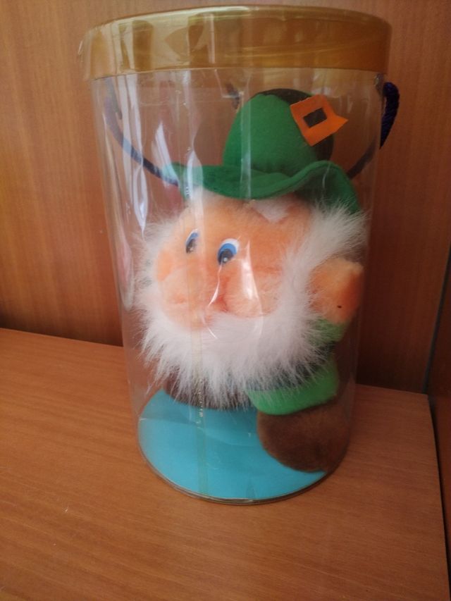 Bambola antica e peluche antico