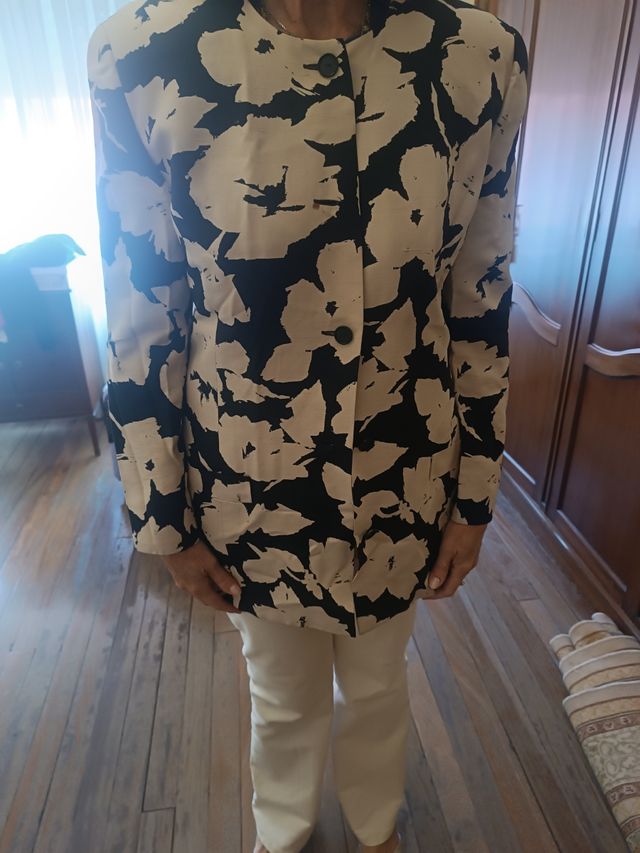 Chaqueta de Loewe de seda. Años 80.