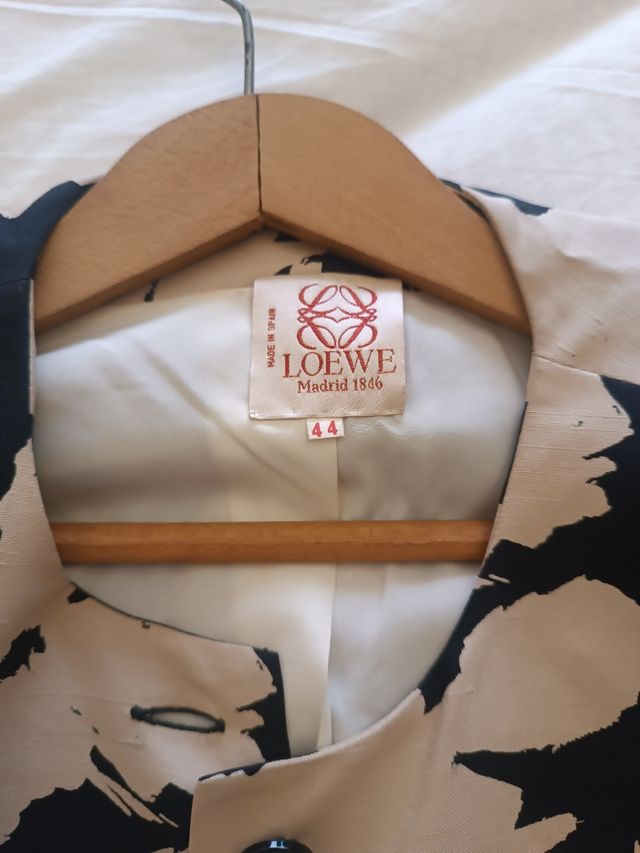 Chaqueta de Loewe de seda. Años 80.