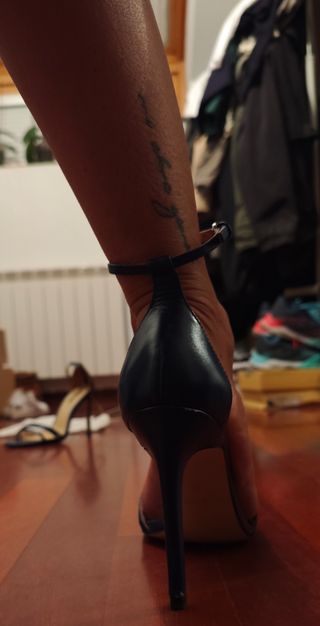 Sandalia Zara azul eléctrico 