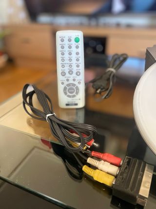 REPRODUCTOR DVD PORTATIL (SONY)+ 10 PELÍCULAS