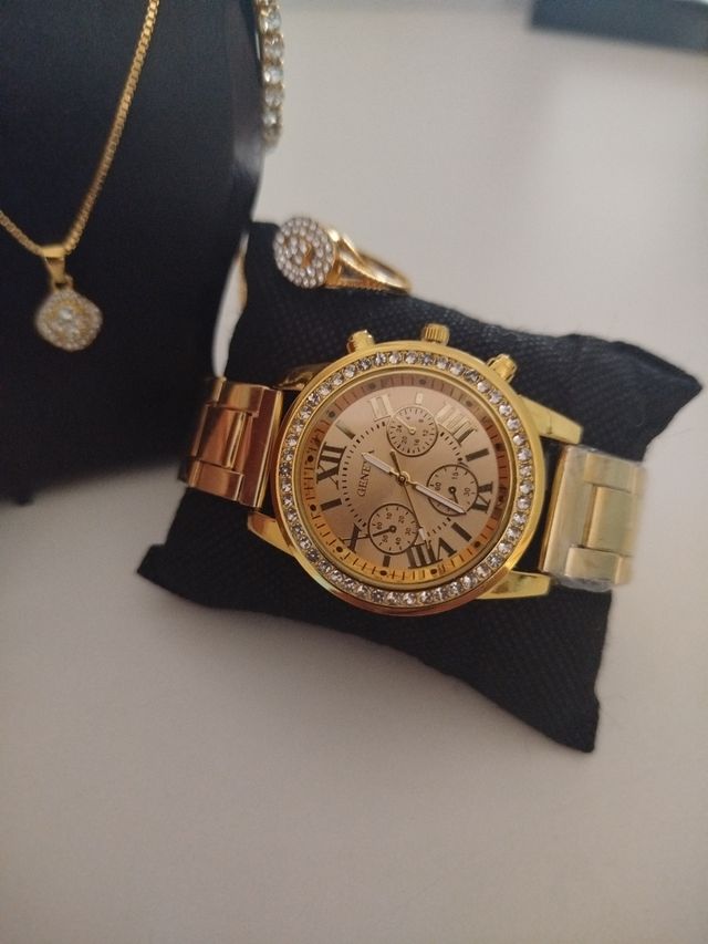 Orologio in acciaio con set (5 pezzi)