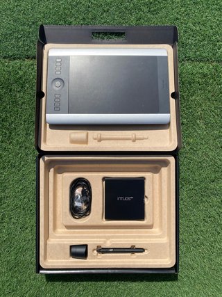 Wacom INTUOS PRO M *Special Edition