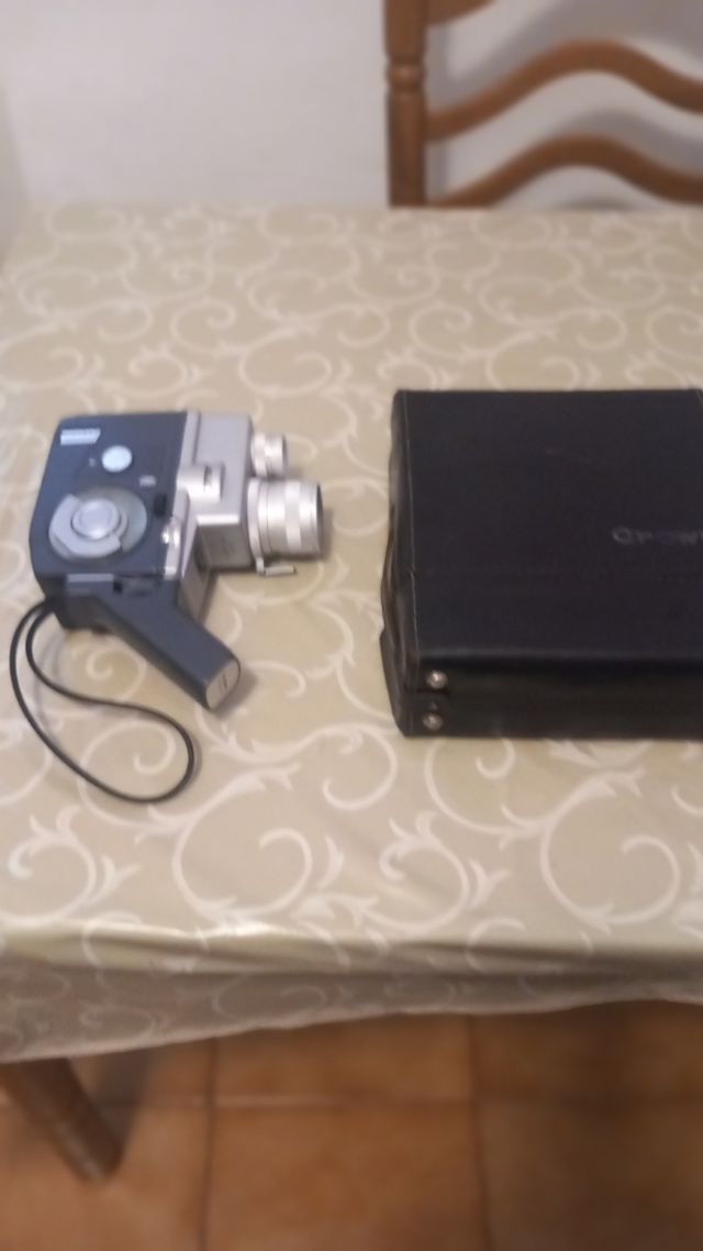 Cinepresa Super 8