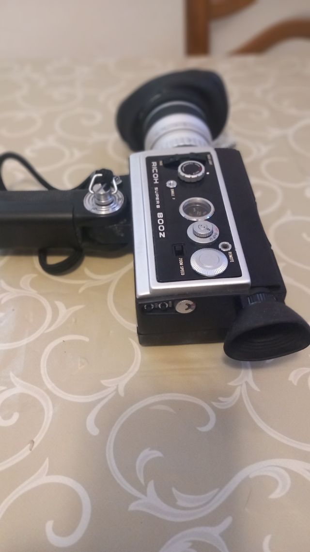 Cinepresa Super 8