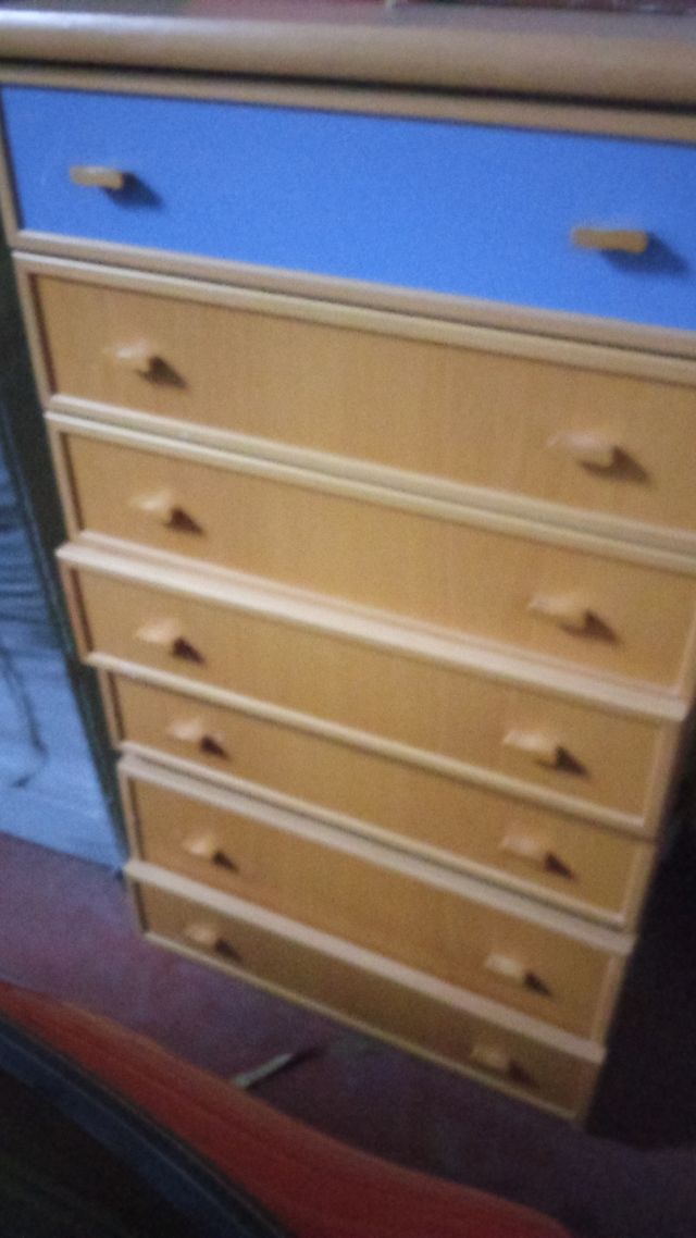 Cajonera de madera de 8cajones