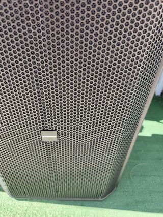 Altavoz autoamplificado