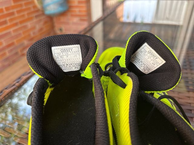 Zapatillas de clavos atletismo Asics T39. Hyper MD