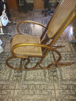 Dos Mecedoras de madera