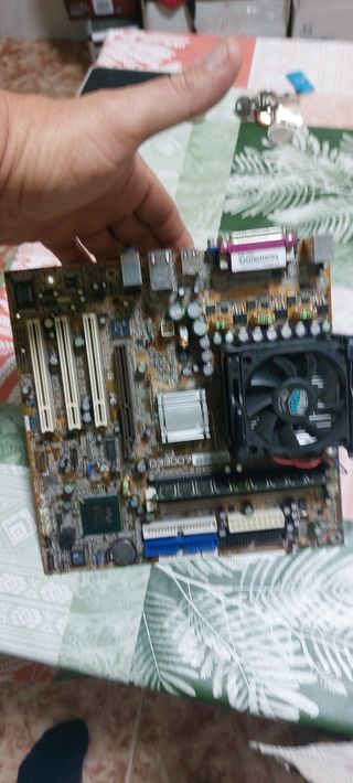 PLACA BASE DE ORDENADOR ANTIGUO 