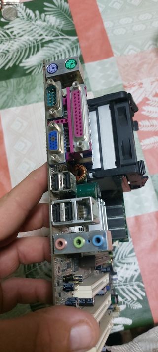 PLACA BASE DE ORDENADOR ANTIGUO 