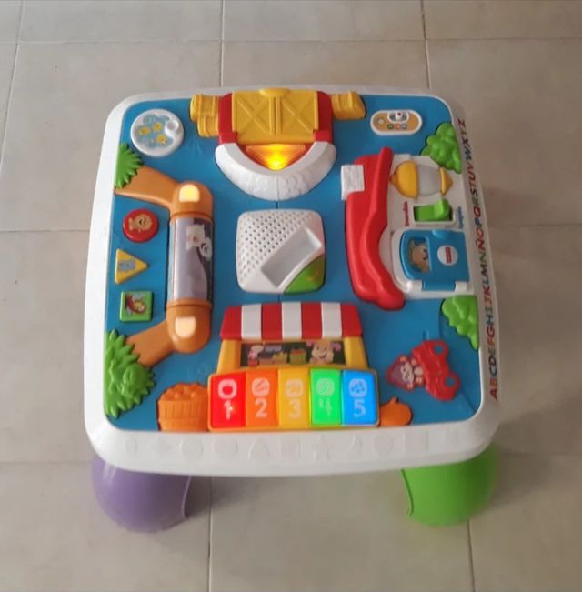 Mesa de actividades Fisher Price