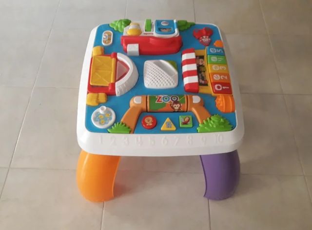 Mesa de actividades Fisher Price