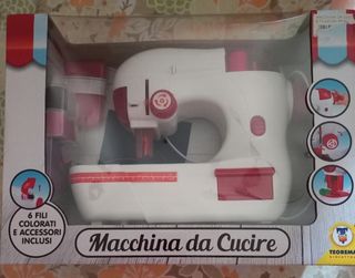 Macchina da cucire nuova