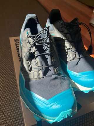 zapatilla trail  Salomon Thundercross azul 