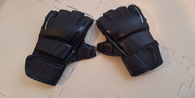 Decathlon: Punching ball para adulto + Guantes