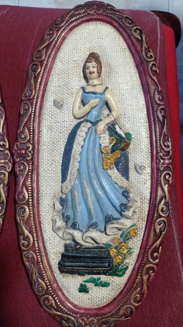 Figuras pared pintadas a mano