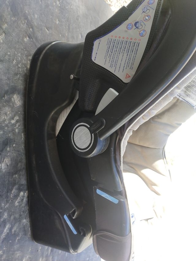 Silla para  coche bebe CHICCO masicosi