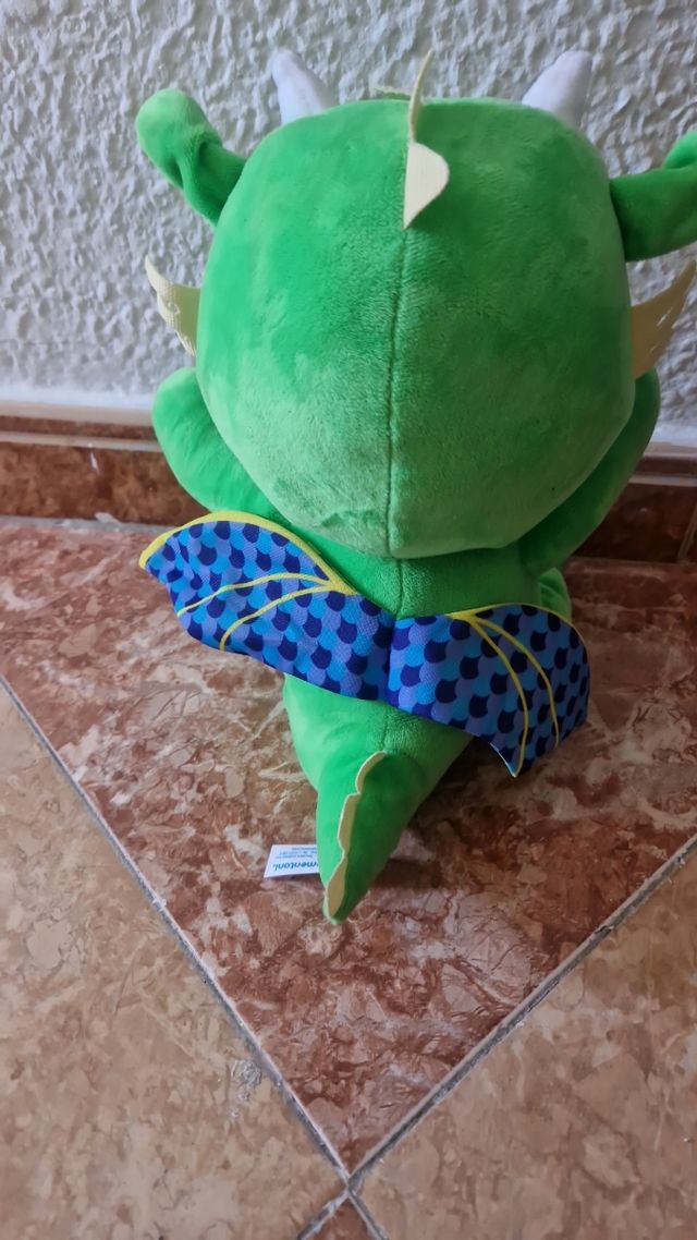 Dragon peluche