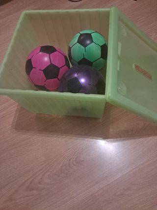 Caja de almacenaje con ruedas