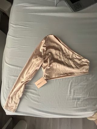 Top satinado rosa