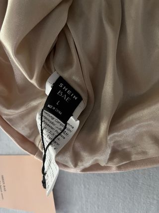 Top satinado rosa