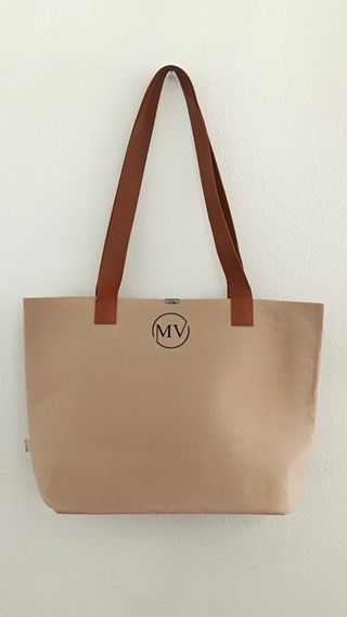 Bolso de fieltro personalizado iniciales+frase BF.