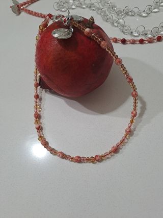 Collar de piedras granada