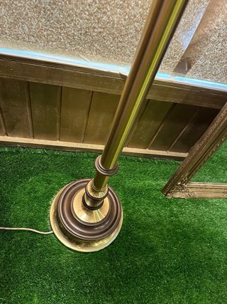 Lampara grande antigua de pie