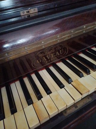Piano gaveau