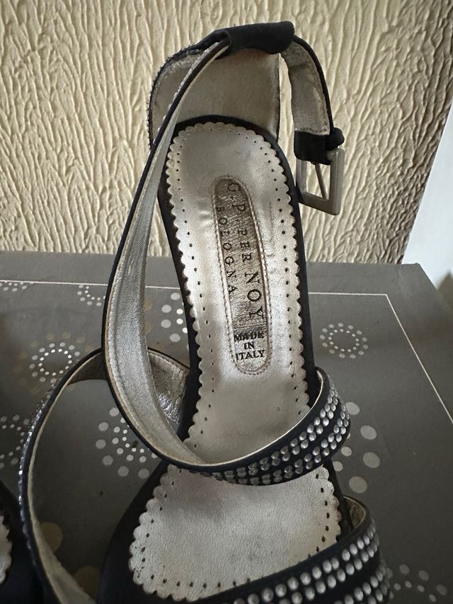 Sandalo tacco con strass 38