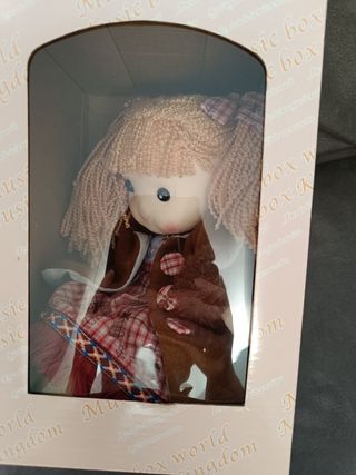 Se vende muñeca musical