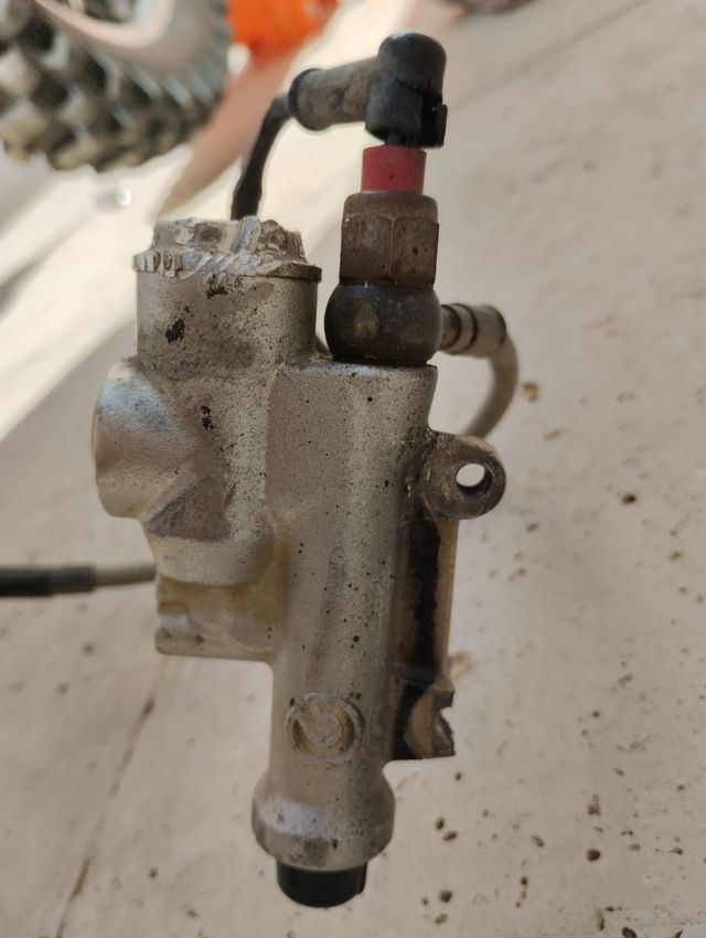 Latiguillo, bomba y sensor KTM EXC/SX.