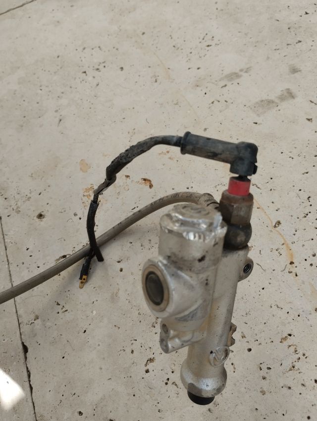 Latiguillo, bomba y sensor KTM EXC/SX.