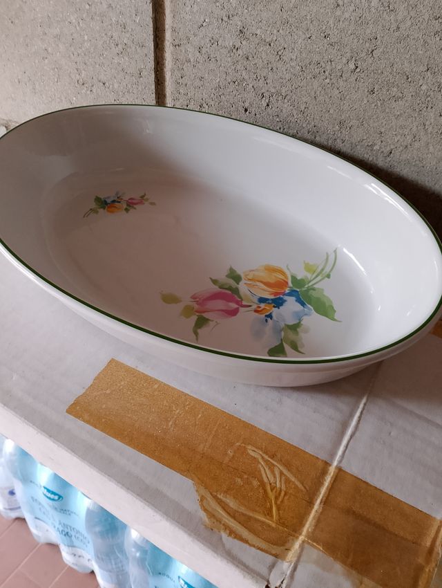 Pirofila da forno finemente decorata