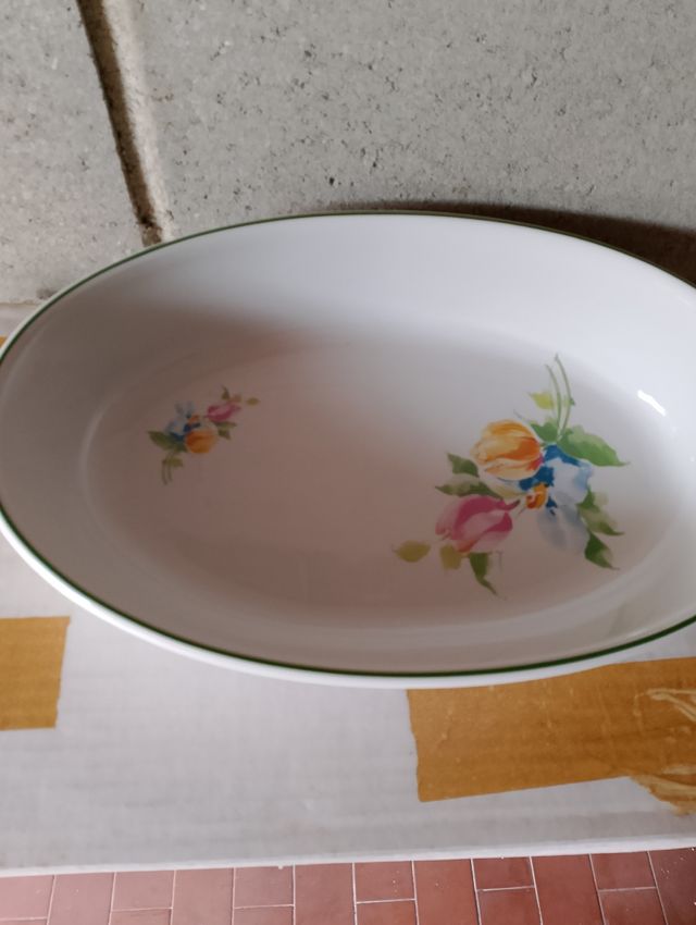 Pirofila da forno finemente decorata