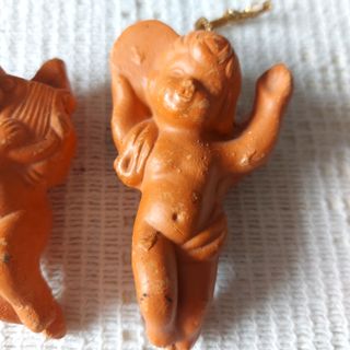 Dois anjos de pasta tipo barro