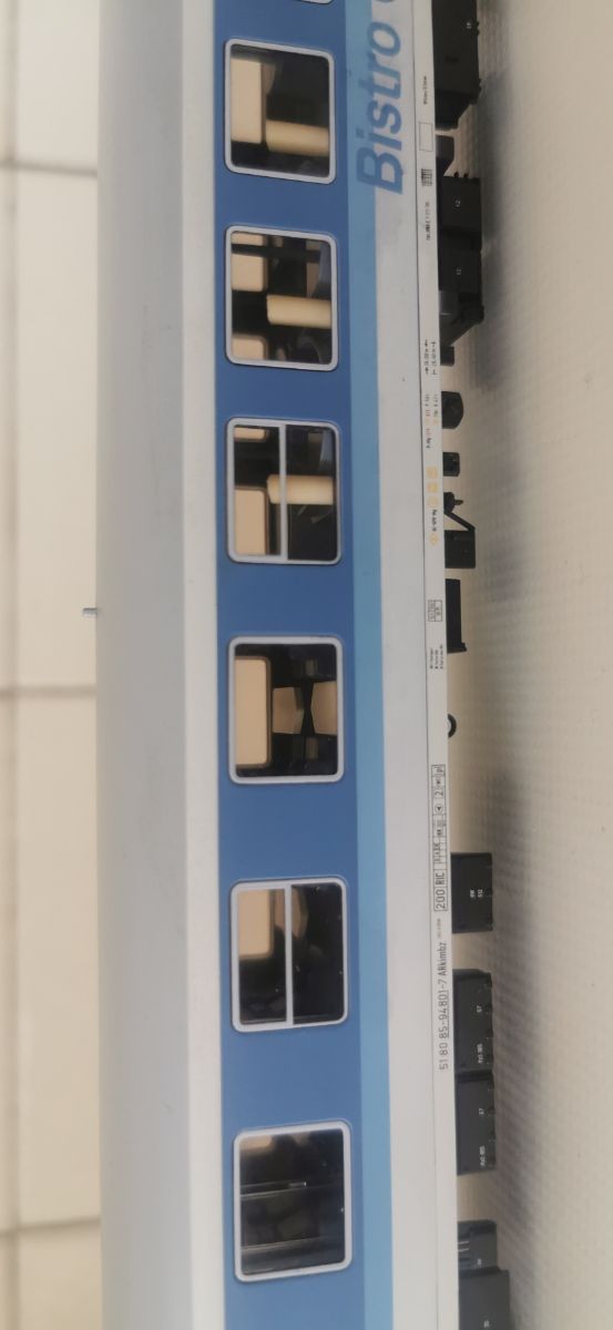 ROCO 45052 HO. BISTRO CAFE