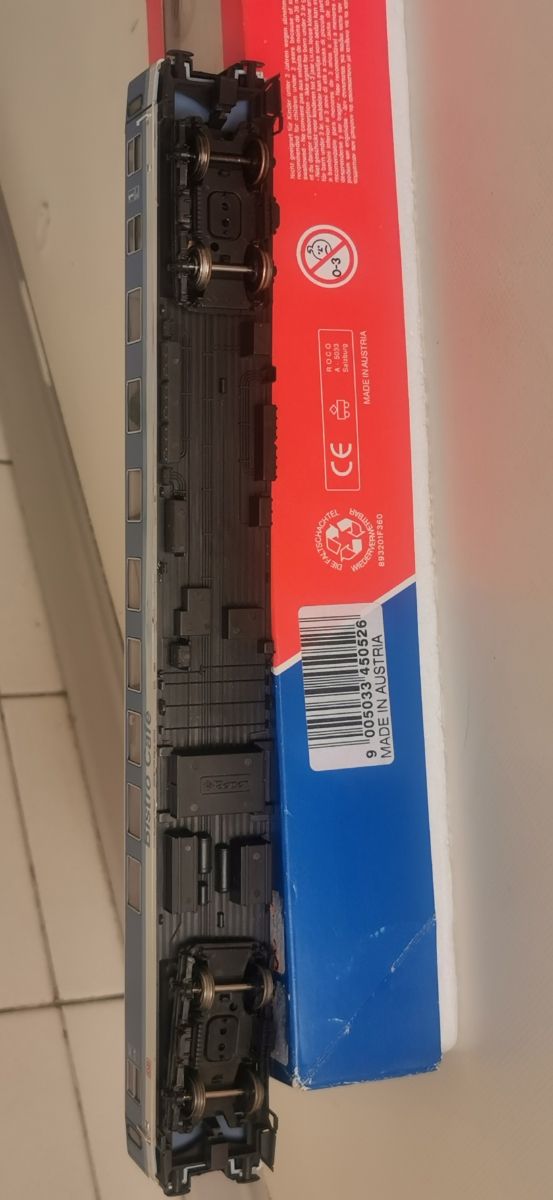 ROCO 45052 HO. BISTRO CAFE