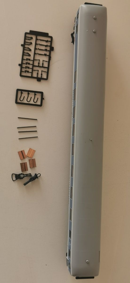 ROCO 45052 HO. BISTRO CAFE