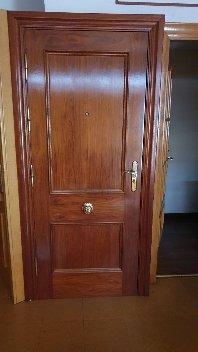 Puerta blindada  para vivienda