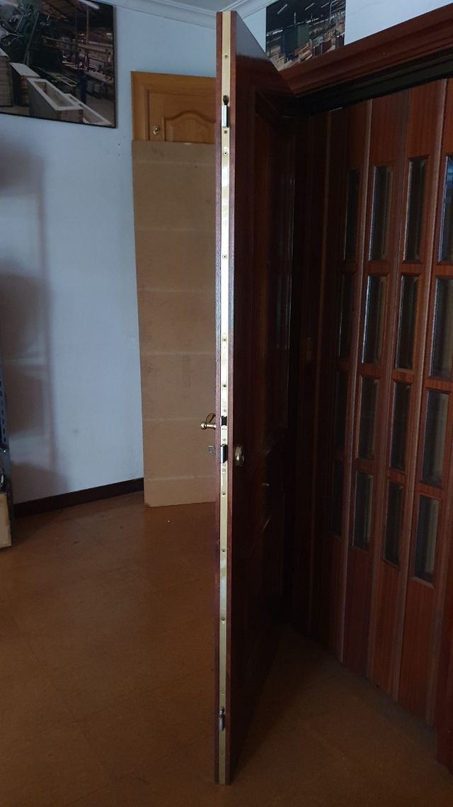 Puerta blindada  para vivienda