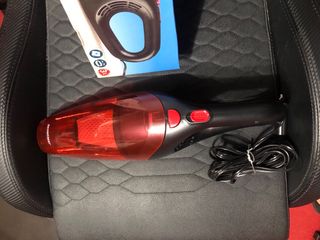 Aspirador de mano para coche